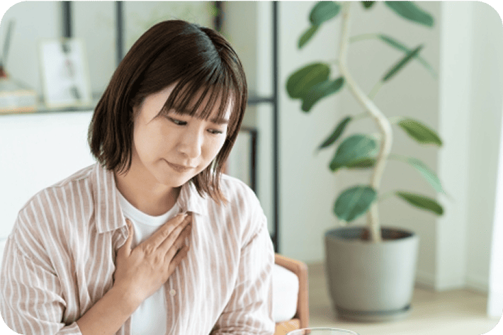 のどや胸に食事がつかえる